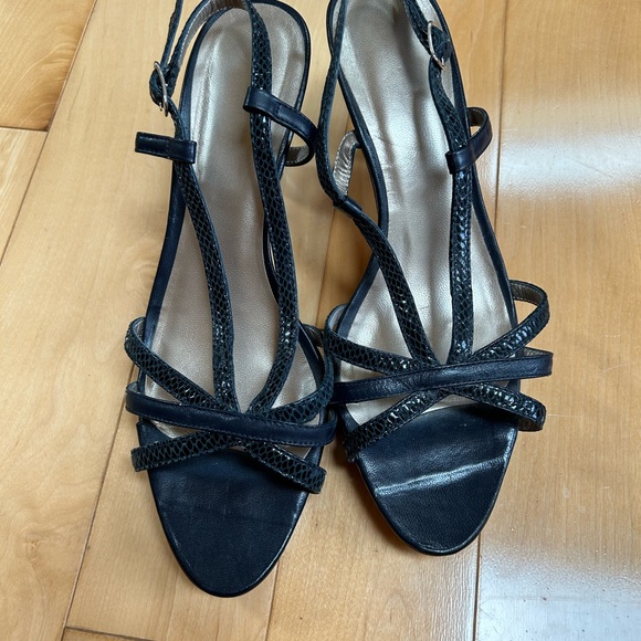 Navy sandals from Spain Size 8 - Picture 3 of 6